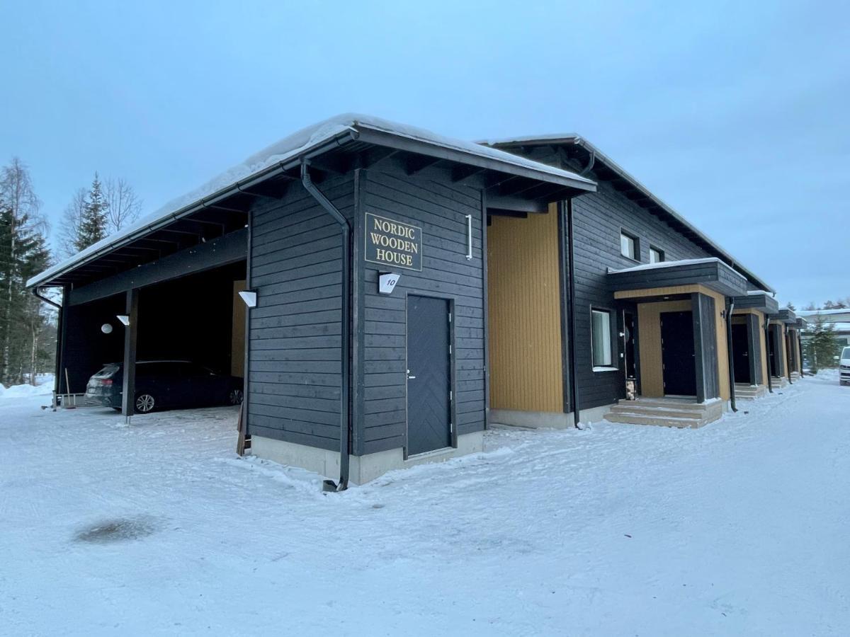 דירות רובניימי Nordic Wooden House מראה חיצוני תמונה