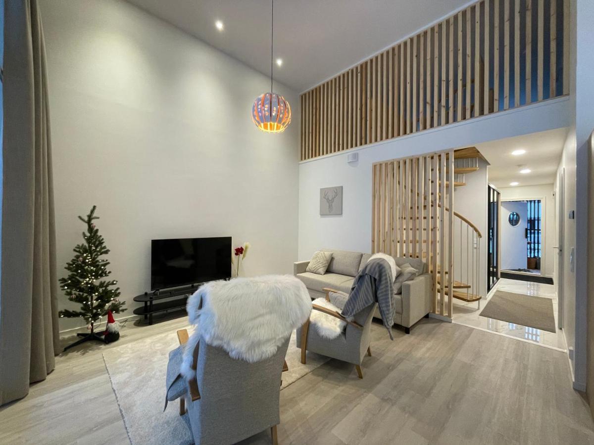 דירות רובניימי Nordic Wooden House מראה חיצוני תמונה